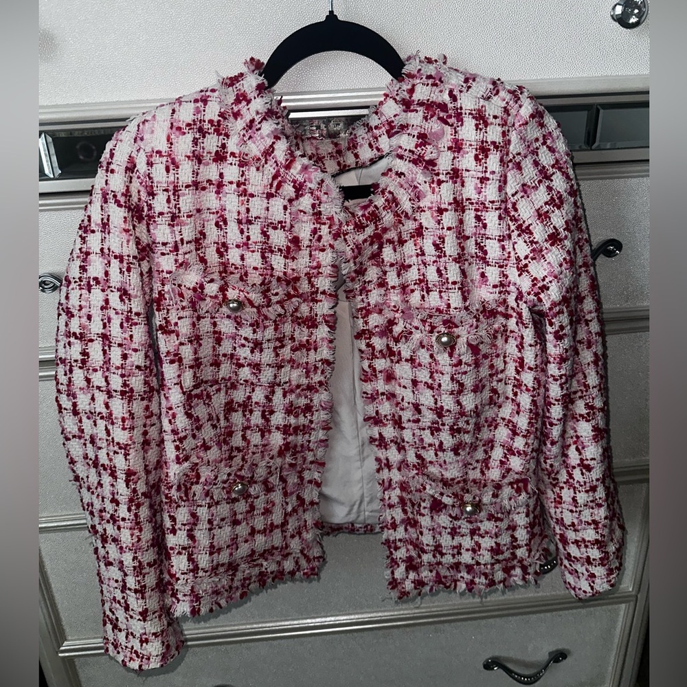 Tweed jacket with pearl buttons